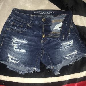 American Eagle destructive shorts midi size 0